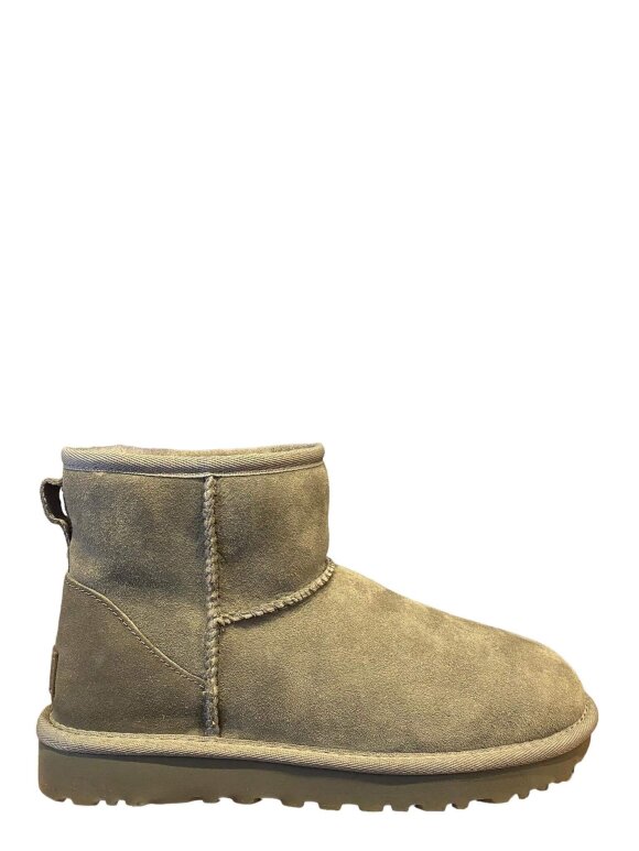 UGG - classic mini